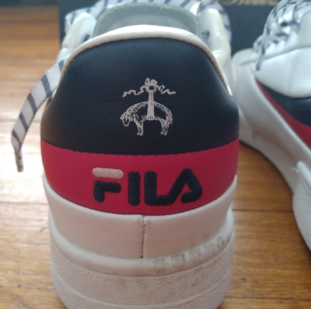 NIB Brooks Brothers Fila Special Limited Edition Women's Sneakers/ Shoes 8.5 - Picture 7 of 16